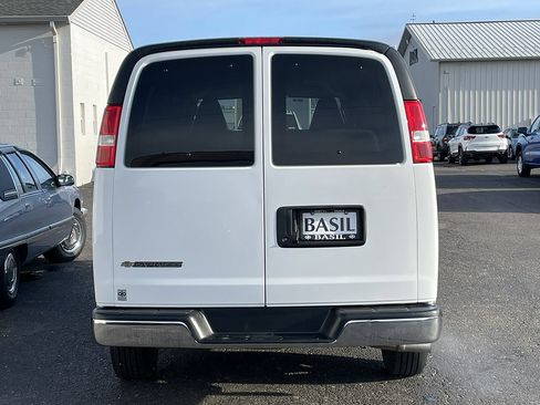 Used 2025 Chevrolet Express 3500 LT w/ LT Preferred Equipment Group RWD image 11