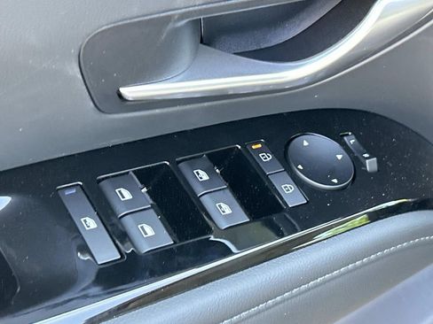 New 2026 Hyundai Tucson Limited AWD/4WD image 18