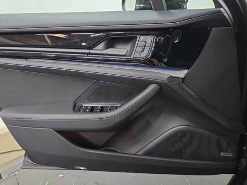 Certified 2025 Porsche Panamera RWD image 21