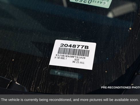 Used 2024 Tesla Model 3 Standard Range image 18