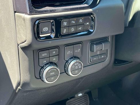 New 2026 GMC Yukon XL AT4 Ultimate AWD/4WD image 27