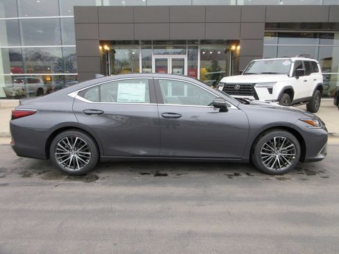 New 2025 Lexus ES 350 w/ Premium Package image 11