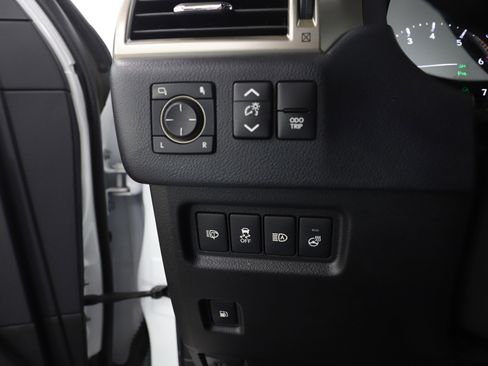 Used 2021 Lexus GX 460 Premium w/ Premium Package image 31