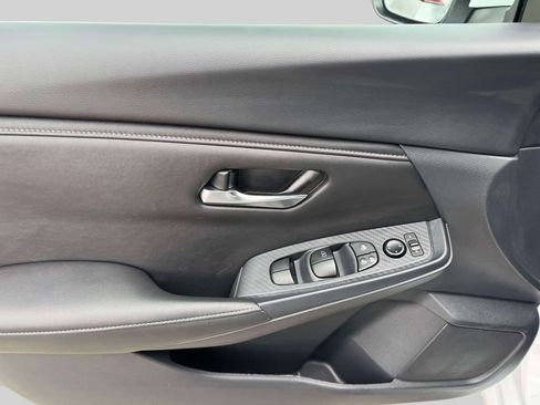 Certified 2025 Nissan Sentra SV image 16