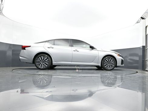New 2026 Nissan Altima 2.5 SV AWD/4WD image 23
