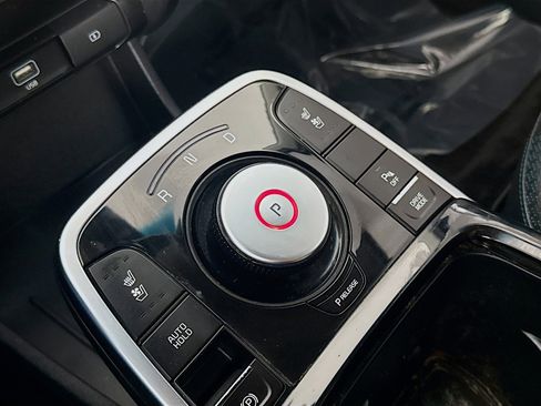 Used 2020 Kia Niro EX Premium image 20
