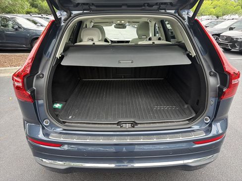 Certified 2023 Volvo XC60 B5 Plus w/ Climate Package AWD/4WD image 34
