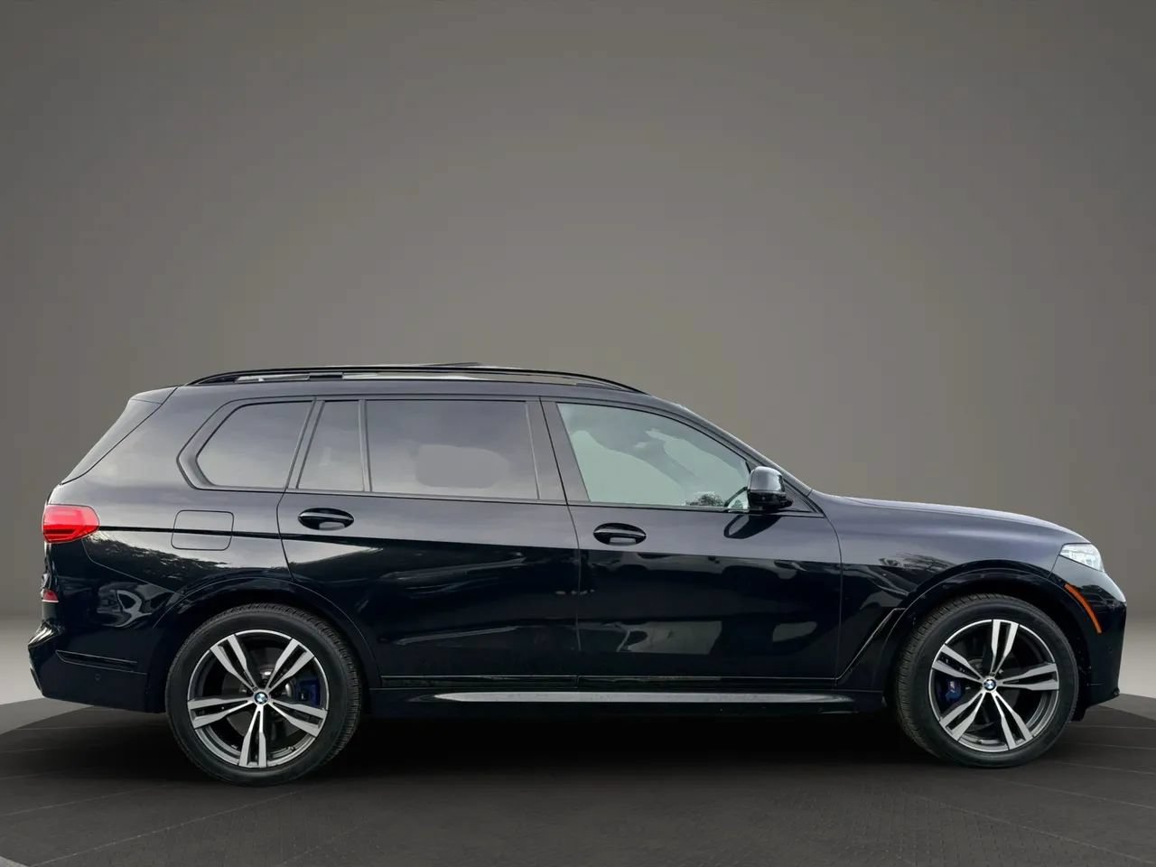 Used 2021 BMW X7 M50i AWD/4WD image 4