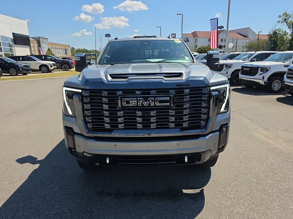 Used 2024 GMC Sierra 2500 Denali Ultimate AWD/4WD image 2