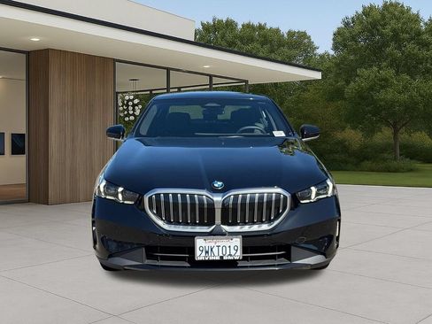 Used 2026 BMW 530i w/ Premium Package RWD image 4