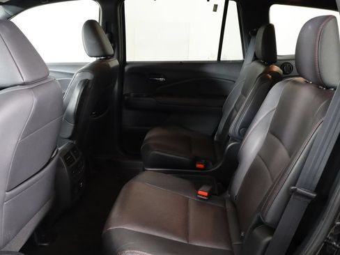 Used 2022 Honda Pilot Black Edition image 15