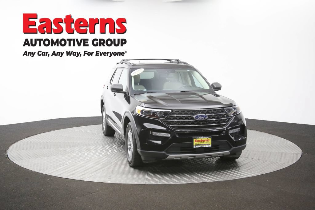 Used 2022 Ford Explorer XLT w/ Equipment Group 202A AWD/4WD image 52