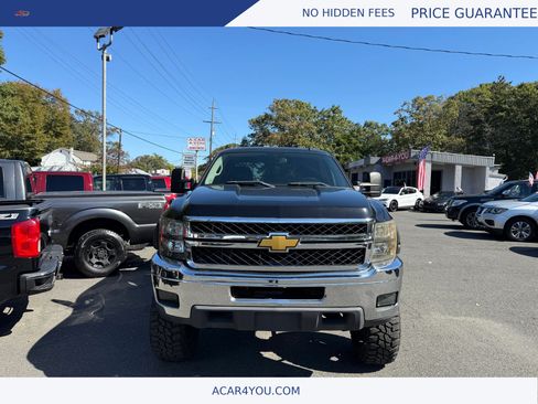 Used 2010 Chevrolet Silverado 2500 LT w/ Interior Plus Package AWD/4WD image 7