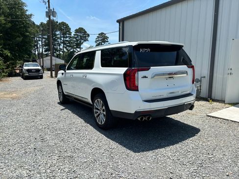 Used 2021 GMC Yukon XL Denali w/ Denali Ultimate Package AWD/4WD image 5