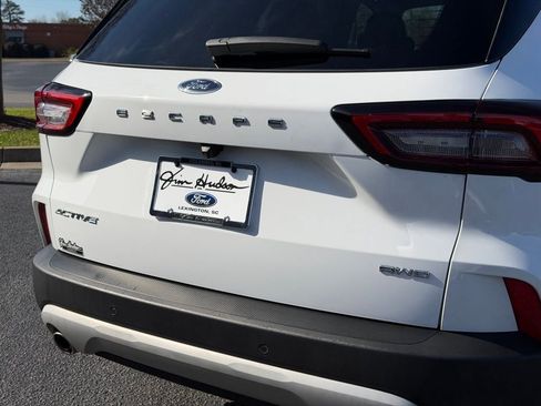 Certified 2023 Ford Escape Active w/ Tech Pack #2 image 11