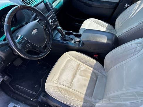 Used 2016 Ford Explorer Platinum AWD/4WD image 9