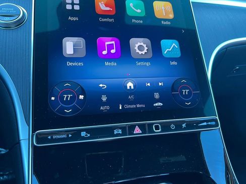 Used 2025 Mercedes-Benz C 300 Sedan image 21