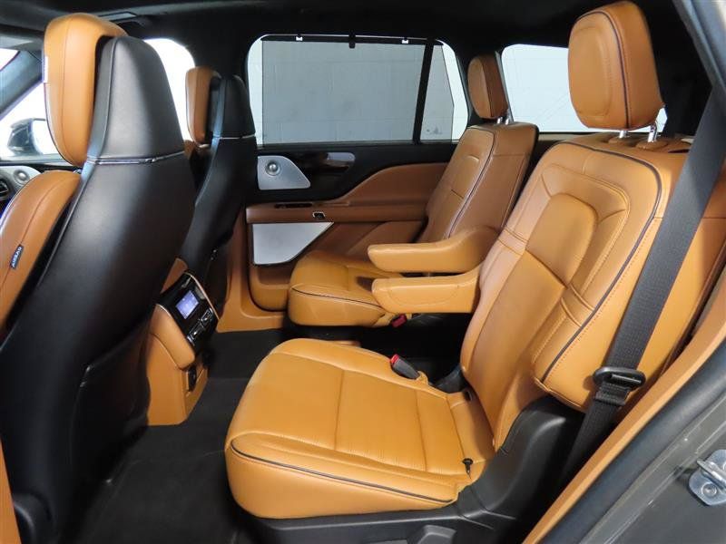 Used 2023 Lincoln Aviator Black Label Grand Touring w/ Class IV Trailer Tow Package AWD/4WD image 36