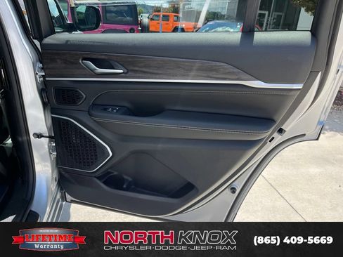 New 2026 Jeep Grand Cherokee L Limited AWD/4WD image 27