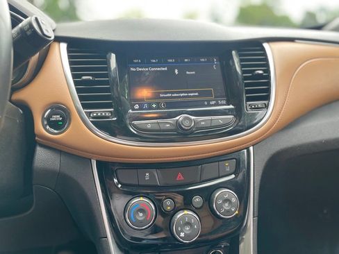 Used 2018 Chevrolet Trax Premier FWD image 14