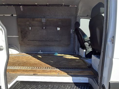 Used 2017 Freightliner Sprinter 2500 image 26