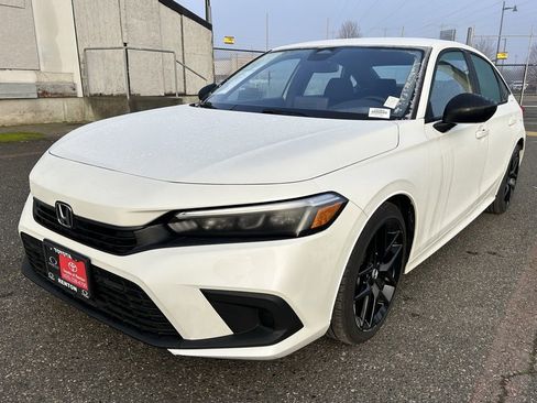 Used 2022 Honda Civic Sport image 1