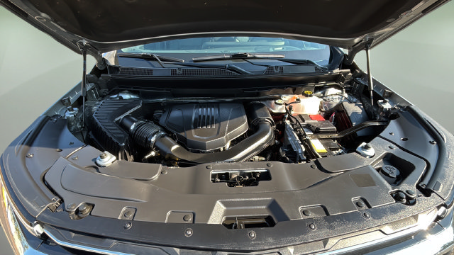 Used 2025 Chevrolet Traverse LT AWD/4WD image 32