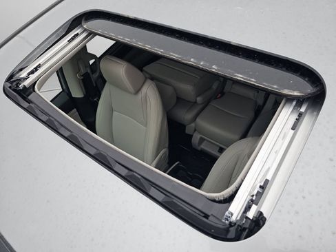 New 2026 Honda Odyssey EX-L image 3