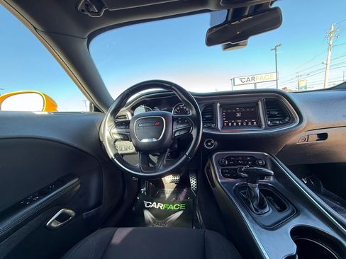 Used 2018 Dodge Challenger SXT w/ Driver Convenience Group image 22