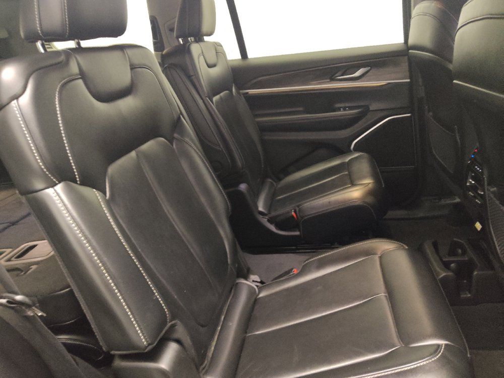 Used 2022 Jeep Grand Cherokee L Limited AWD/4WD image 19