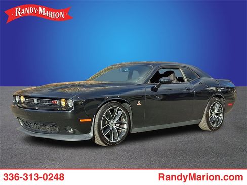 Used 2018 Dodge Challenger R/T Scat Pack image 1