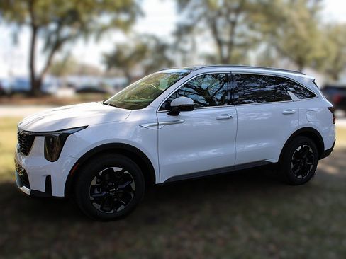 New 2026 Kia Sorento S w/ S Panoramic Sunroof Package image 15