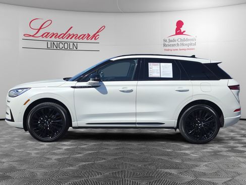 Certified 2024 Lincoln Corsair Reserve w/ Equipment Group 202A AWD/4WD image 2