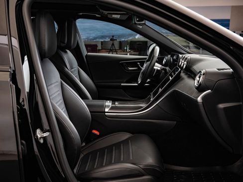Used 2022 Mercedes-Benz C 300 4MATIC Sedan image 25