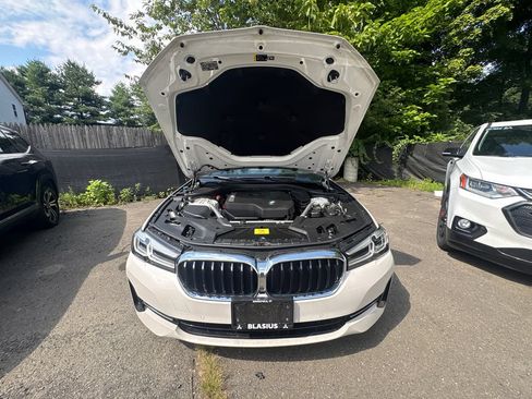 Used 2023 BMW 530i xDrive w/ Premium Package AWD/4WD image 38