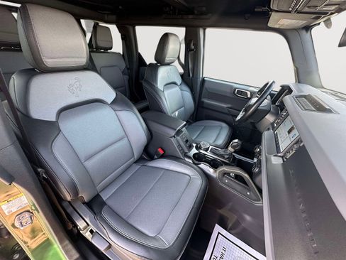 Used 2024 Ford Bronco Everglades image 27