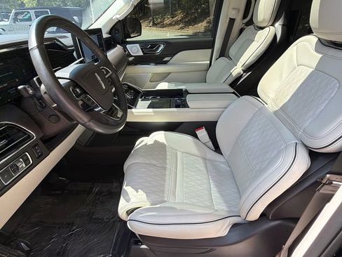 Used 2022 Lincoln Navigator Black Label AWD/4WD image 11