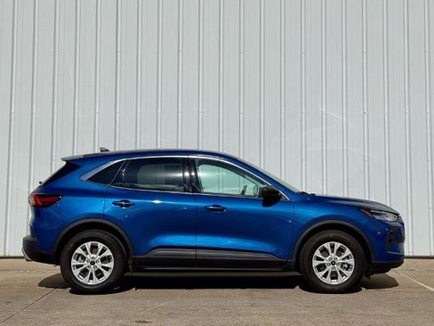 Certified 2023 Ford Escape Active image 6