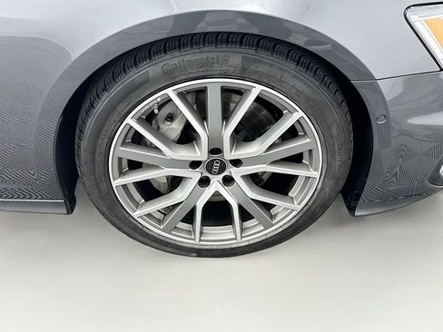 Used 2022 Audi A6 Premium Plus image 31