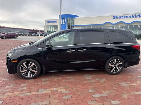 Used 2019 Honda Odyssey Elite image 3