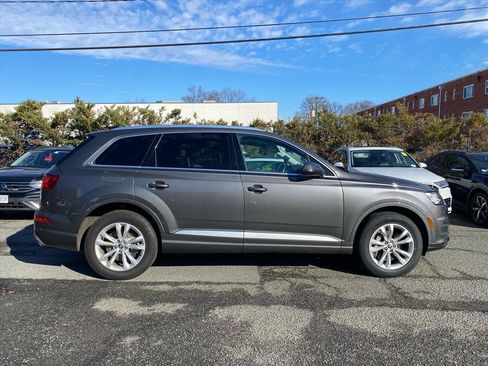Used 2019 Audi Q7 3.0T Premium Plus w/ Premium Plus Package image 2