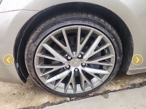 Used 2017 Lexus IS 200t image 10