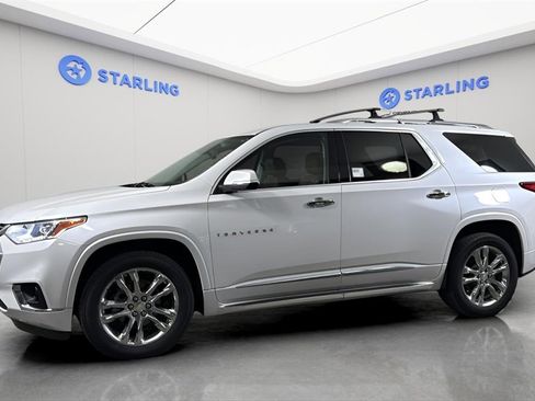 Used 2021 Chevrolet Traverse High Country w/ LPO, 'HIT The Road' Package image 2