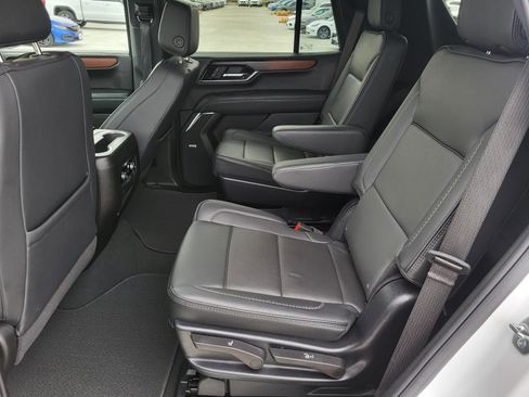 Used 2025 GMC Yukon Denali image 10