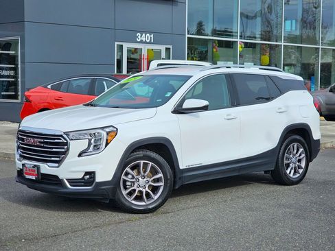 Used 2024 GMC Terrain SLT AWD/4WD image 1