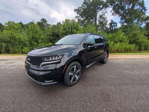 Used 2023 Kia Sorento S FWD image 3