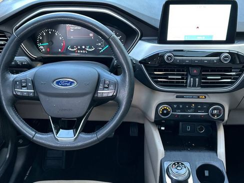 Used 2020 Ford Escape SEL image 14