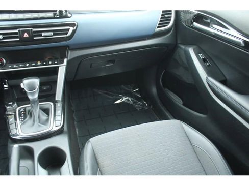 Used 2023 Kia Seltos S w/ Navigation Package image 17