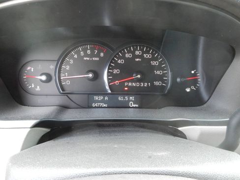 Used 2010 Cadillac DTS FWD image 3