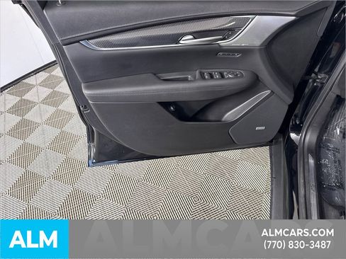 Used 2023 Cadillac XT5 Sportv image 10